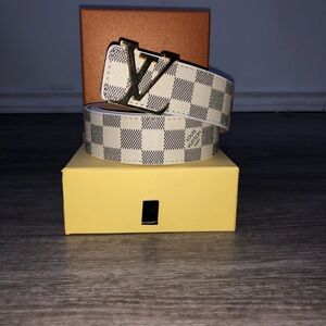 LV white and gold belt
